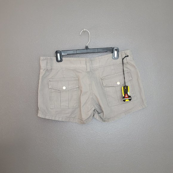 NWT Molecule Brand Grey Cargo Shorts - Picture 4 of 6